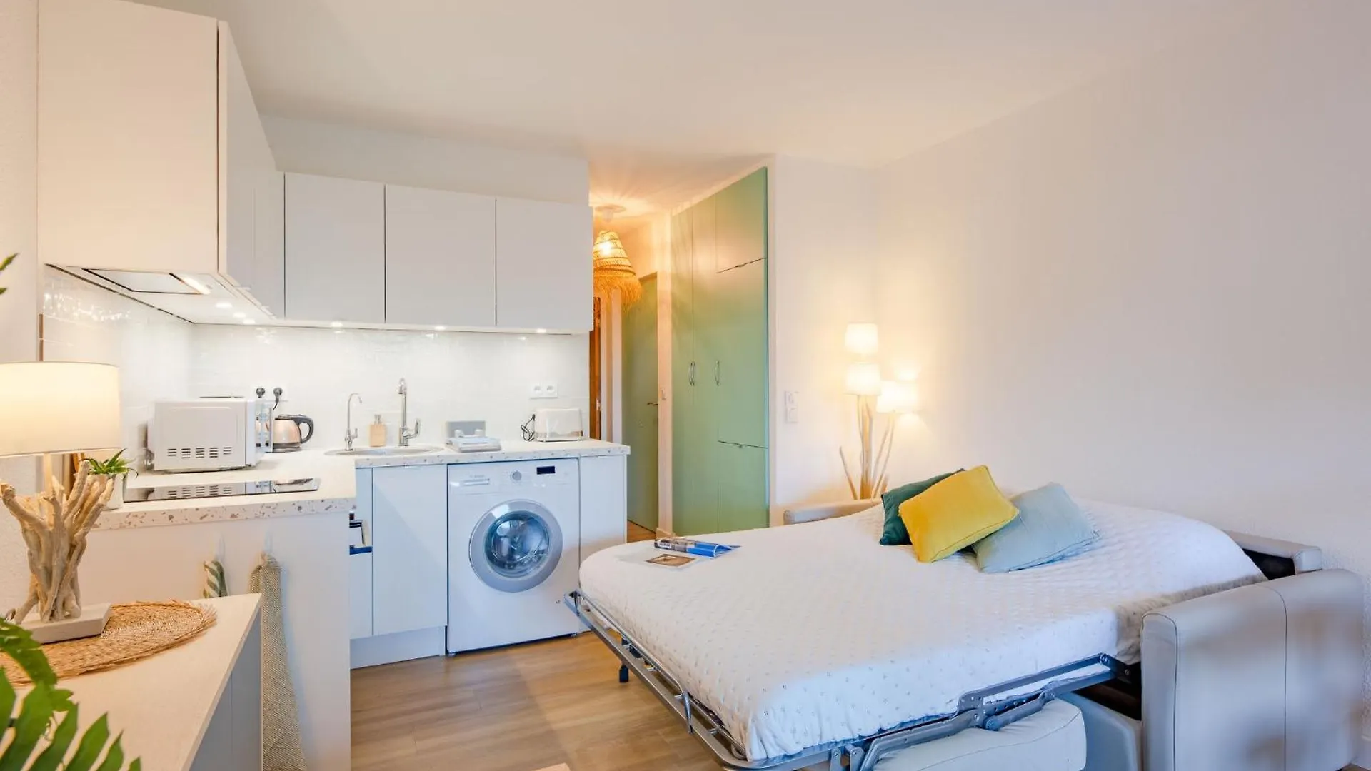 Apartment Les Calanques De Boulouris By Interhome Saint-Raphael