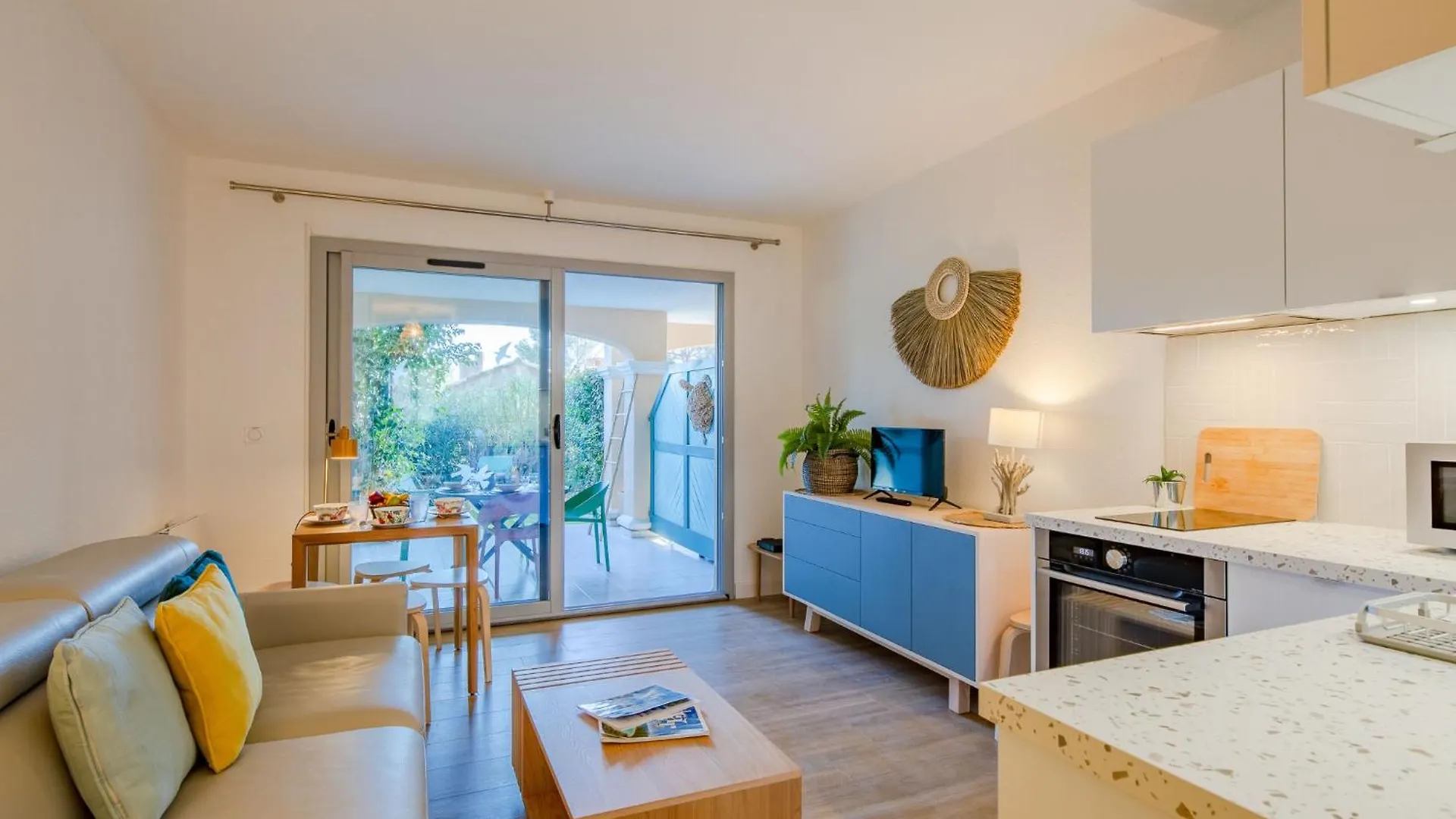 Apartment Les Calanques De Boulouris By Interhome Saint-Raphael   Saint-Raphael (Var)