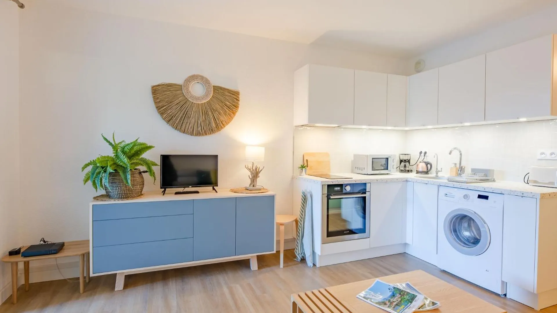 Apartment Les Calanques De Boulouris By Interhome Saint-Raphael  France