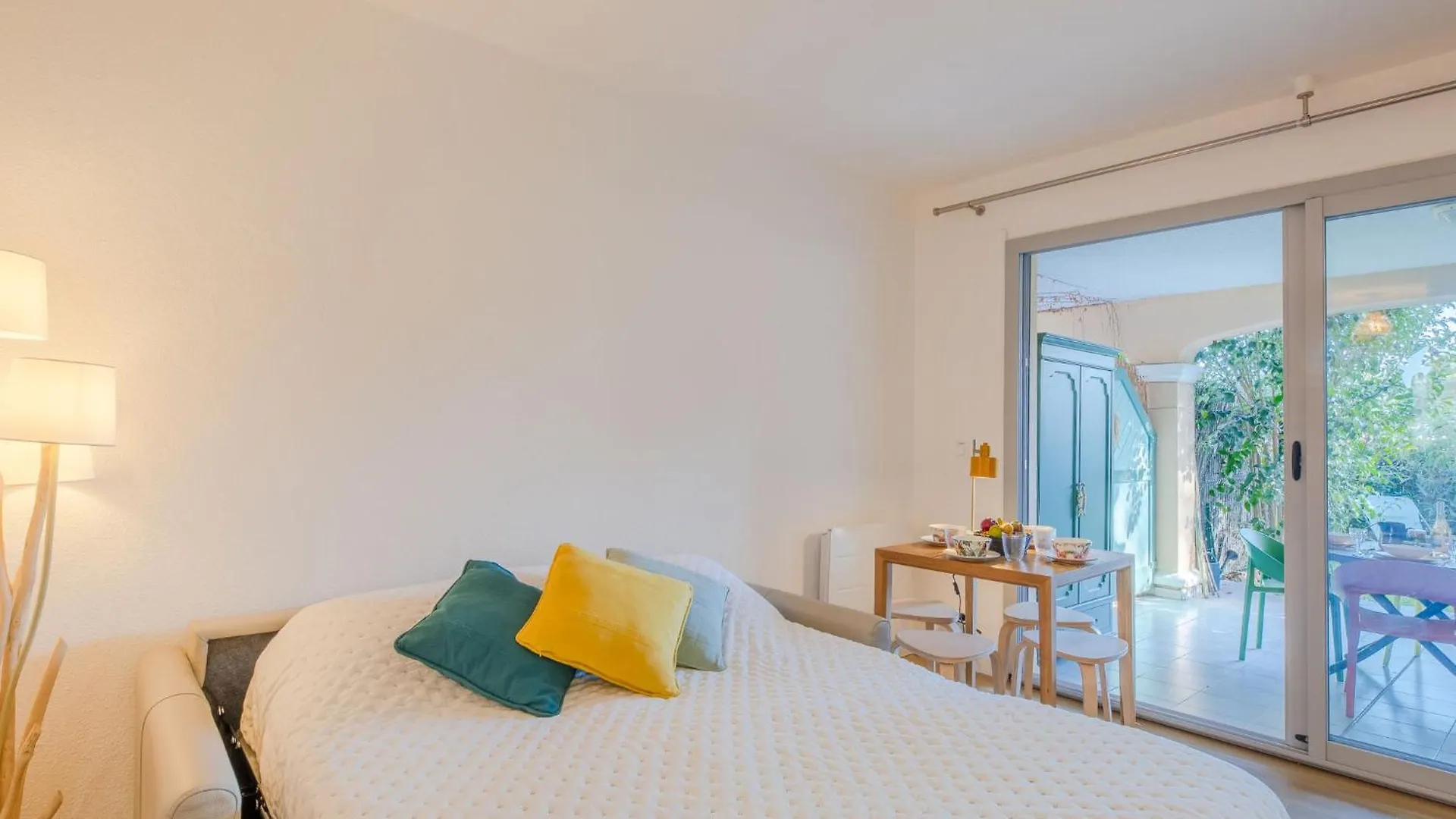 Apartment Les Calanques De Boulouris By Interhome Saint-Raphael