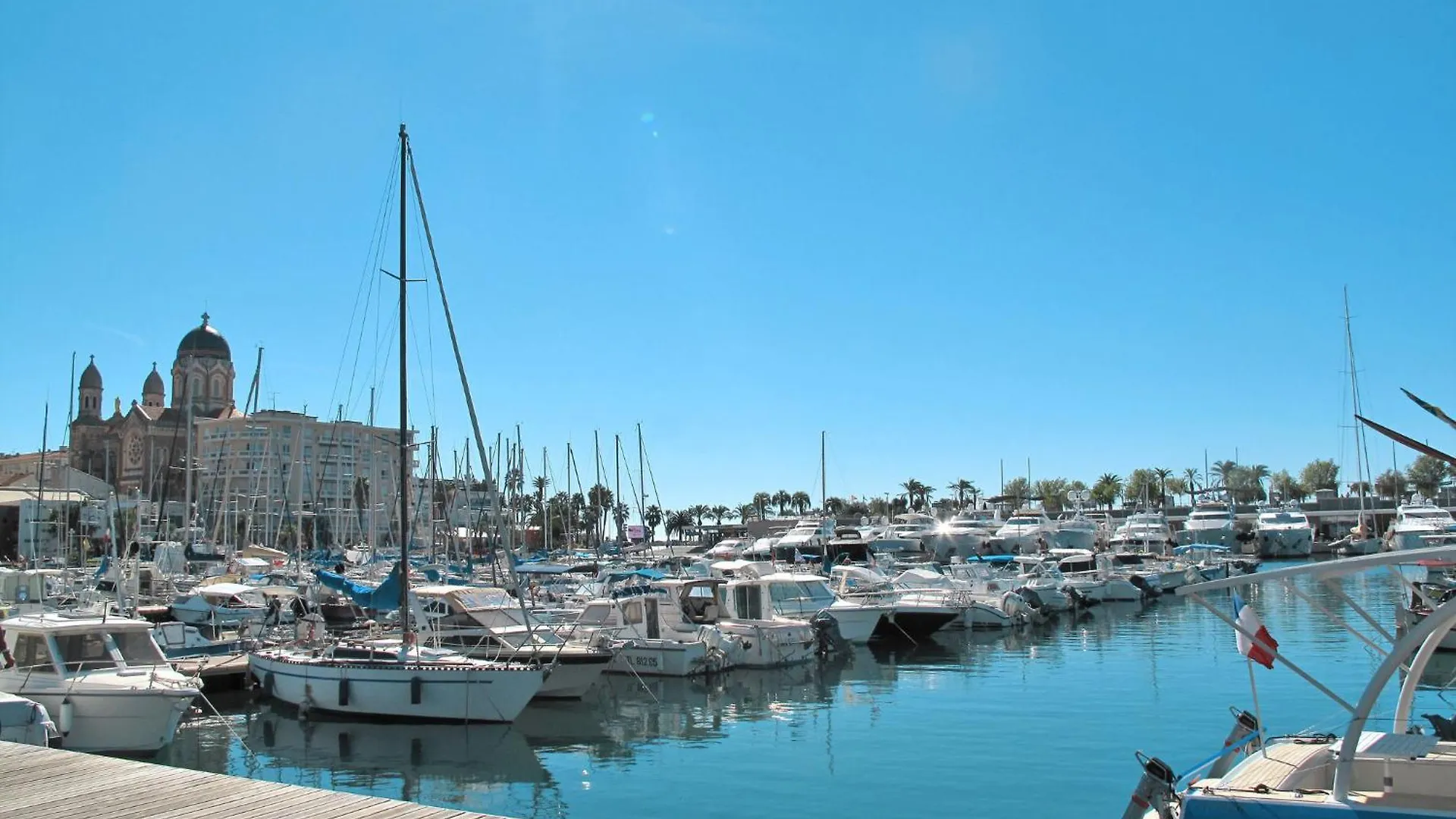 Apartment Les Calanques De Boulouris By Interhome Saint-Raphael  Saint-Raphael (Var)